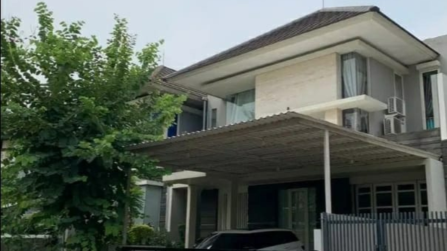 Dijual Rumah Graha Family Surabaya Furnished Modern Mewah Strategis Lokasi dekat Pakuwon Mall