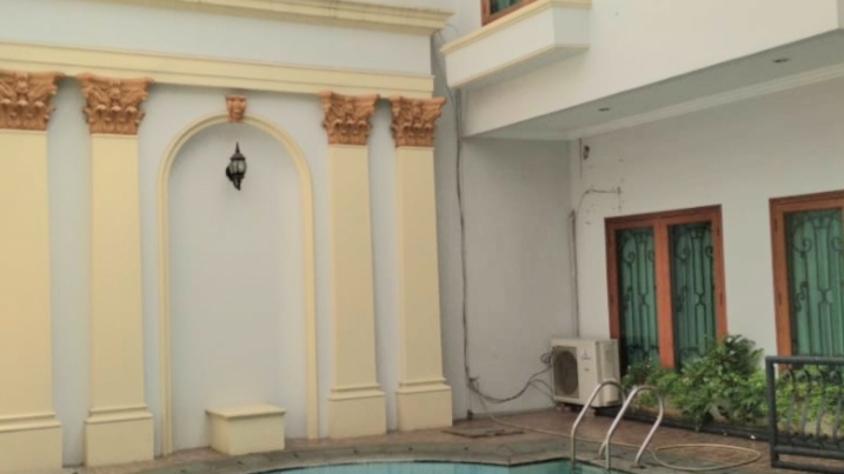 Dijual Rumah Di Darmawangsa 