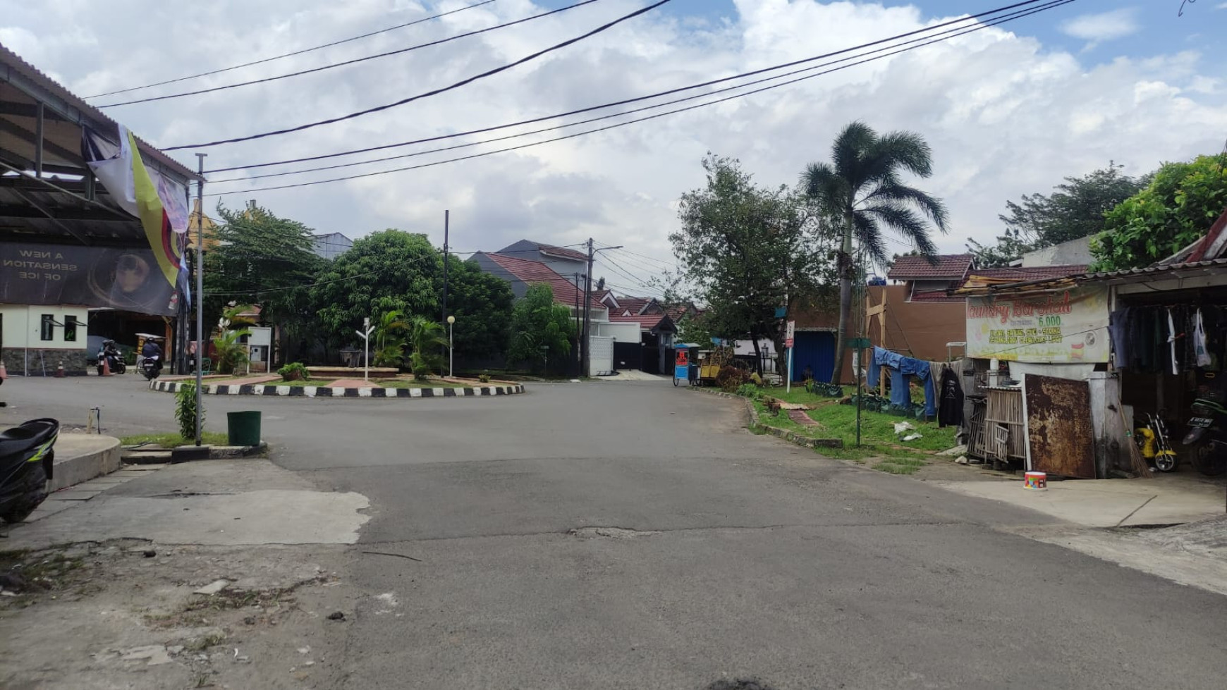 Rumah bebas banjir, akses mudah di Serpong