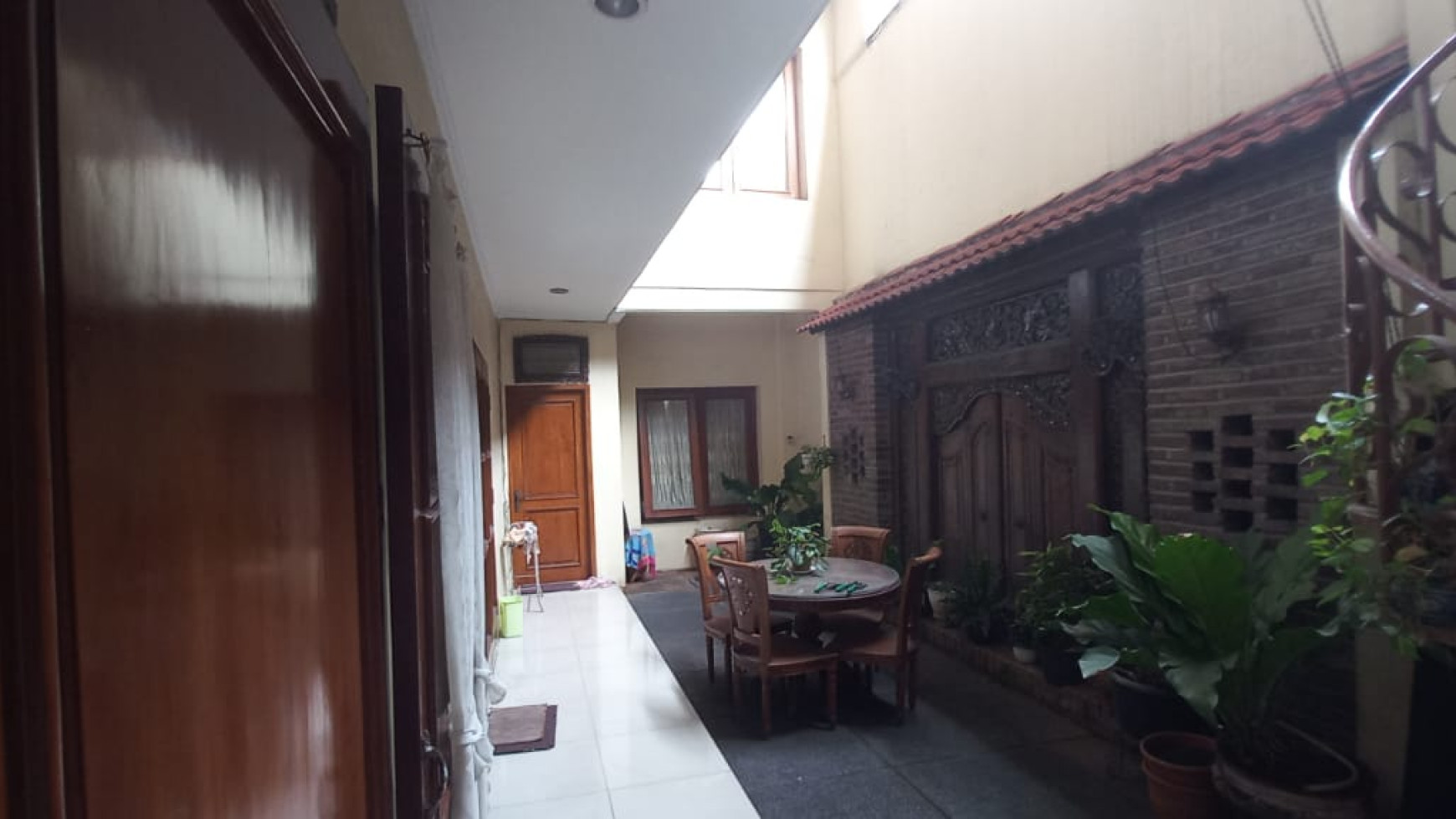 Rumah bagus, cantik siap huni di Bintaro 