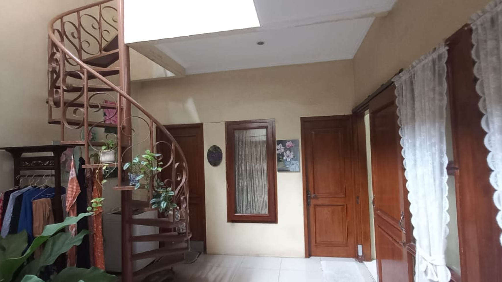 Rumah bagus, cantik siap huni di Bintaro 