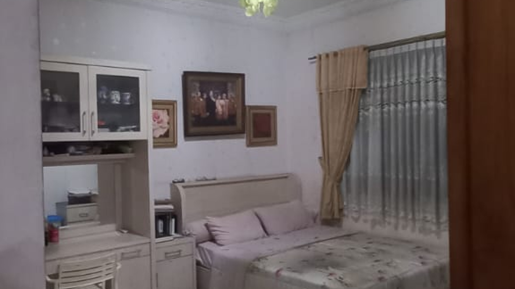 Rumah bagus, cantik siap huni di Bintaro 