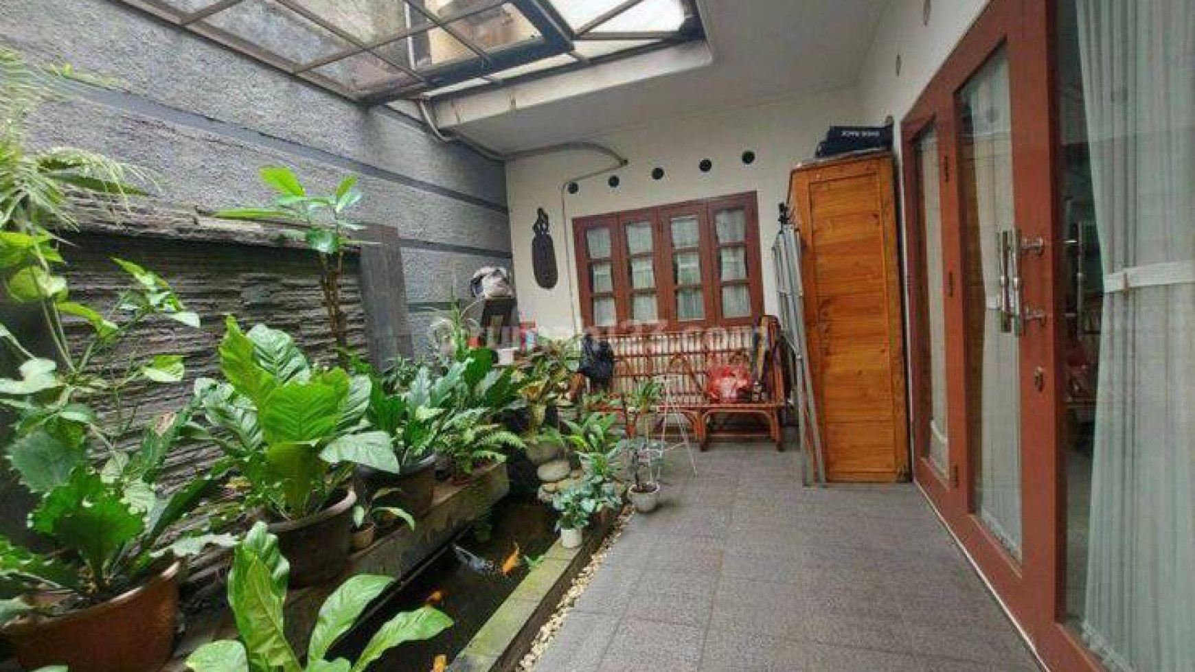 Rumah Bagus, rapih lingkungan aman dan nyaman di Bintaro 