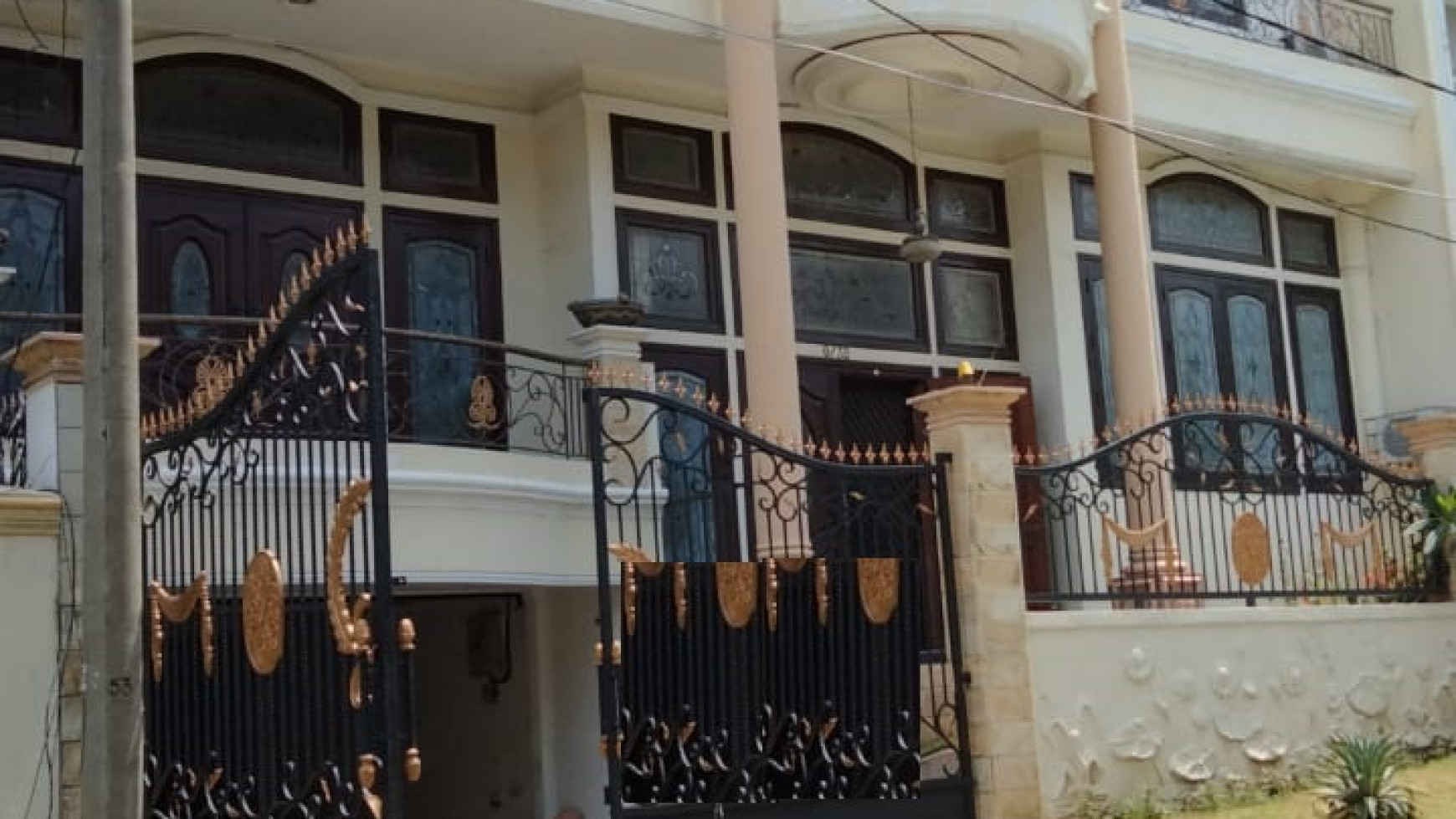 Dijual Rumah di Darmo Hill Surabaya Barat