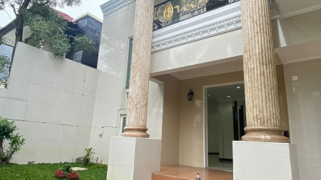 Dijual Rumah Graha Family blok O - TerLUAS- TerMURAH- Modern Mewah - Siap Huni Cantik