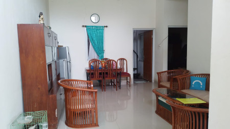 Rumah Minimalis dalam Cluster Edelweis Residence, Ciputat