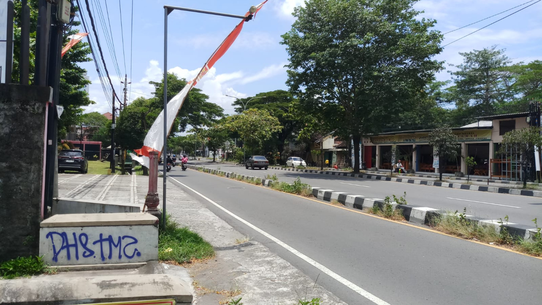 TANAH DAN RUMAH DI PANGGUNGHARJO BANTUL YOGYAKARTA