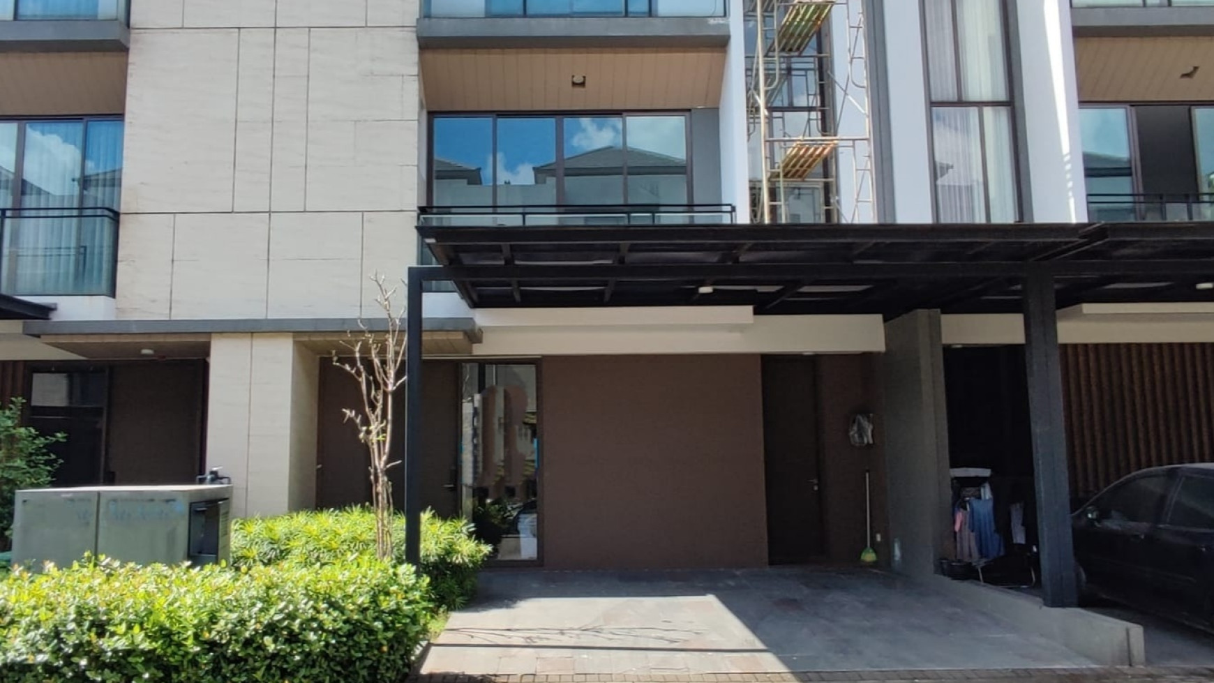 Hot Properti. Rumah 3 Lantai Zora Keia, BSD.