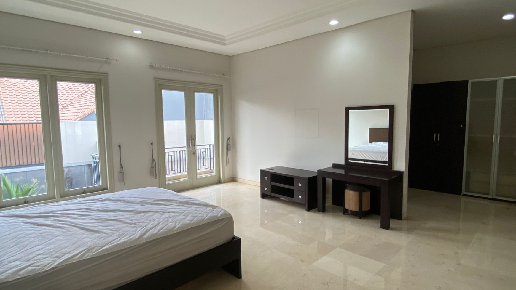 Mansion for Rent in Pondok Indah - Beautiful and Quiet Street - Fully Upgraded