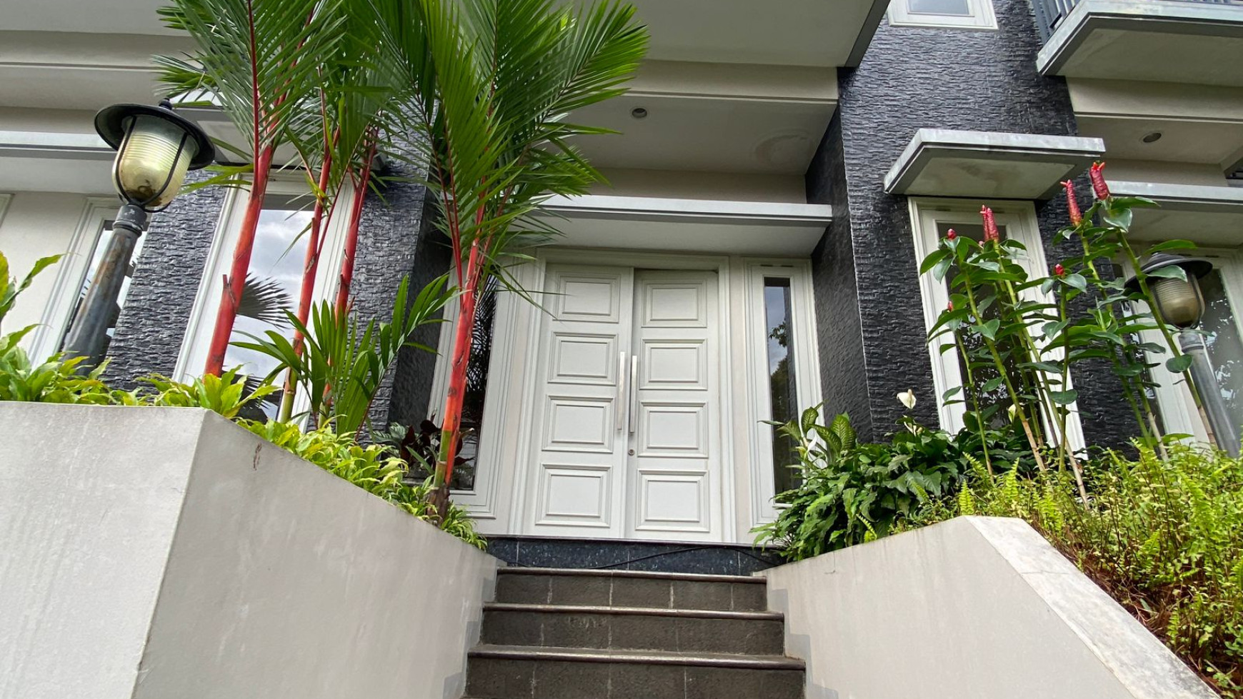 Mansion for Rent in Pondok Indah - Beautiful and Quiet Street - Fully Upgraded