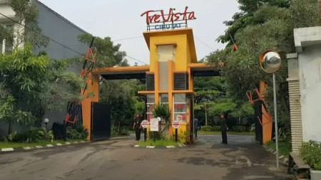 Rumah Siap Huni Minimalis dan Terdapat Club House @Trevista Ciputat