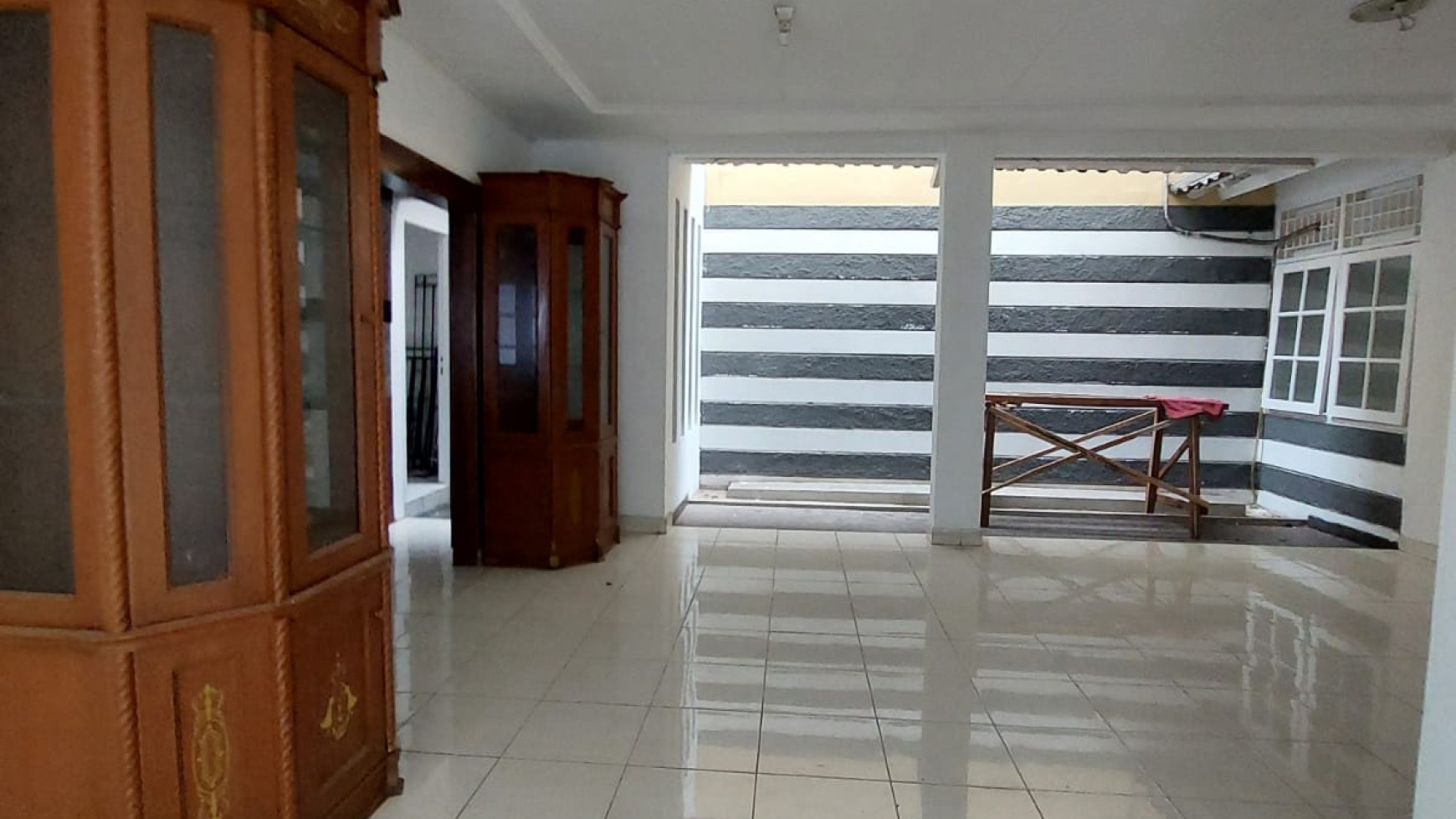 Rumah siap huni di Sektor 9 Bintaro Jaya.