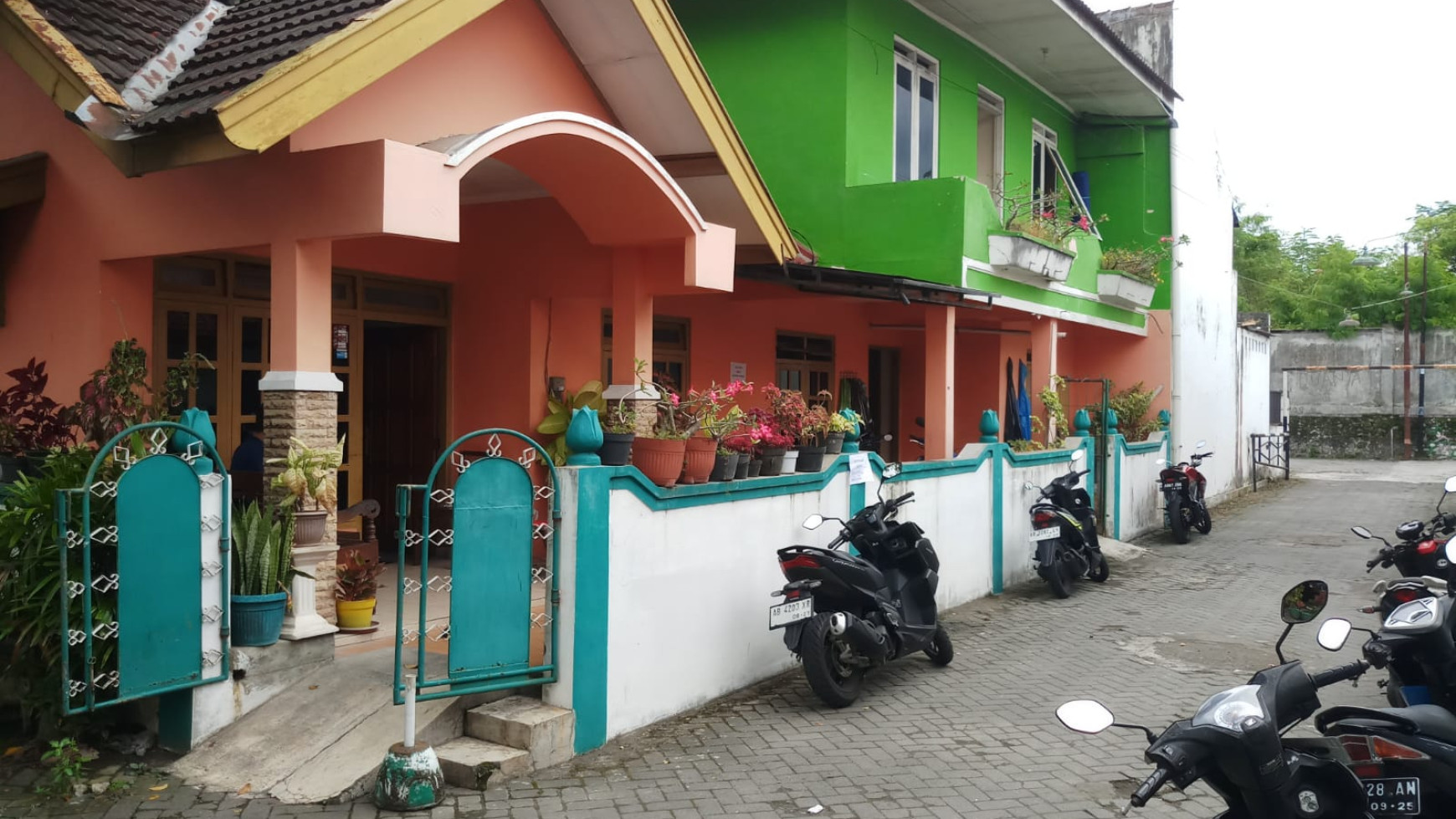 RUMAH KOST DI BABARSARI 17 KAMAR SIAP TAKE OVER