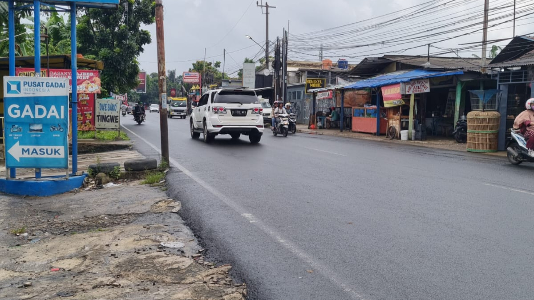 Ruko Lokasi Strategis berada Pinggir Jalan Raya Aria Putra, Kedaung