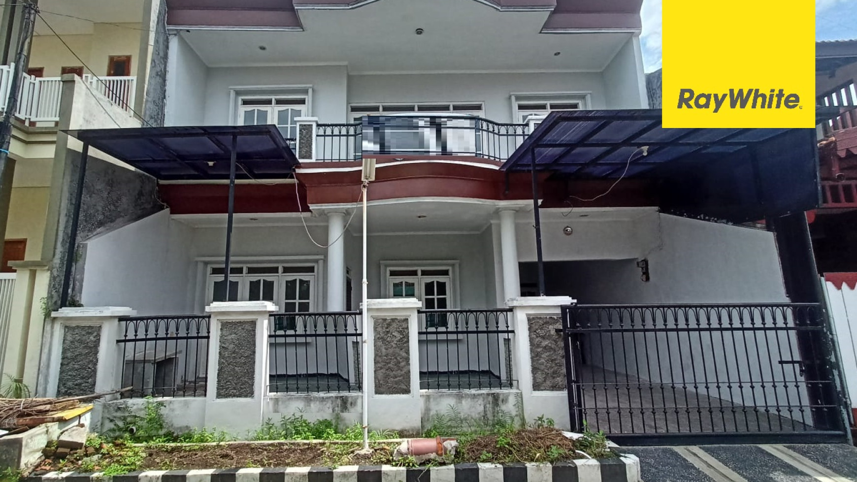 Rumah 2 lantai di Semolowaru Timur Surabaya