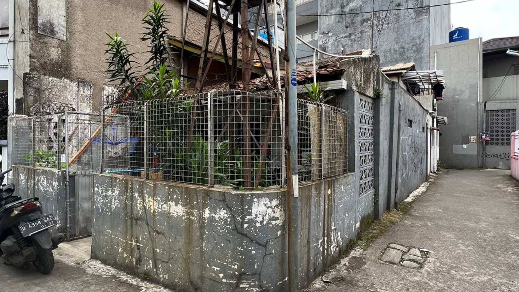 Rumah Minimalis di Tengah Kota Bandung