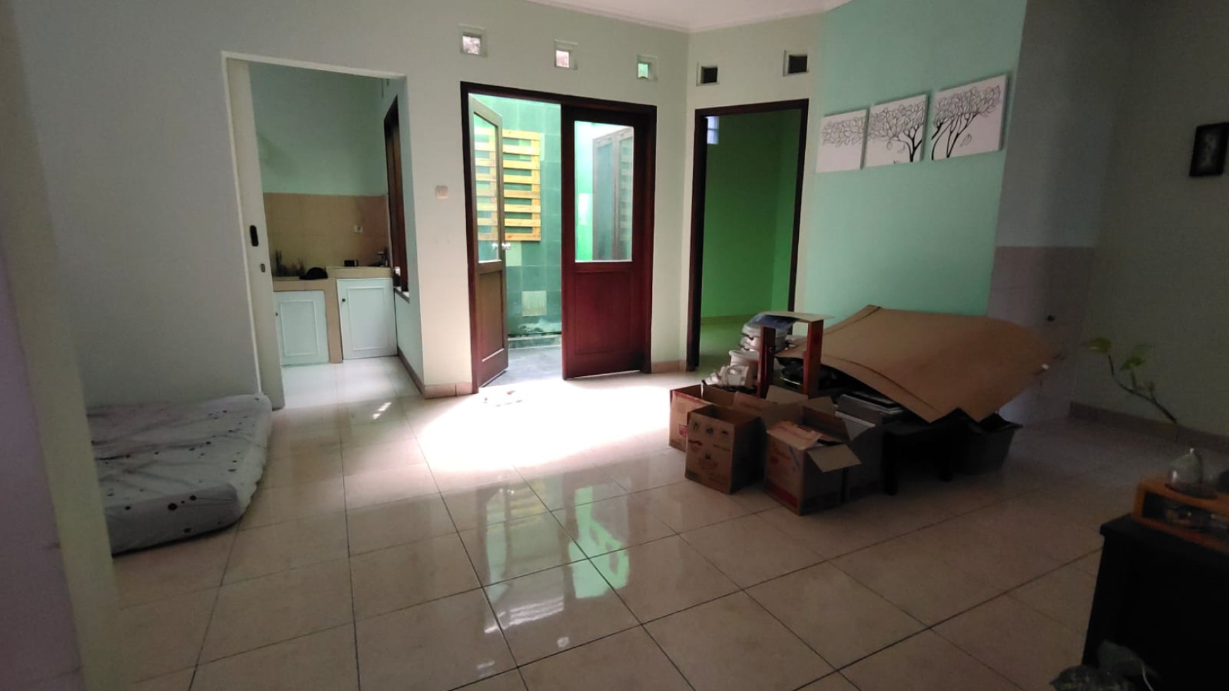 Rumah Minimalis Semi Furnished di jl Saturnus Utara, Bandung