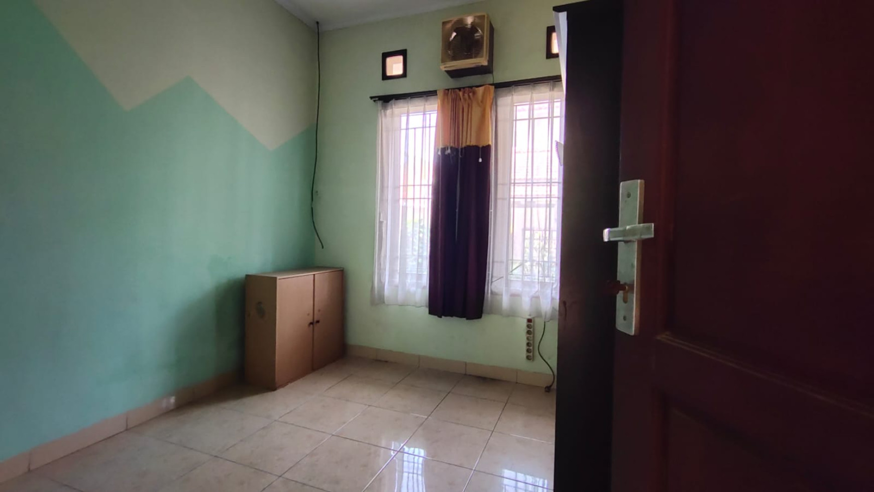 Rumah Minimalis Semi Furnished di jl Saturnus Utara, Bandung