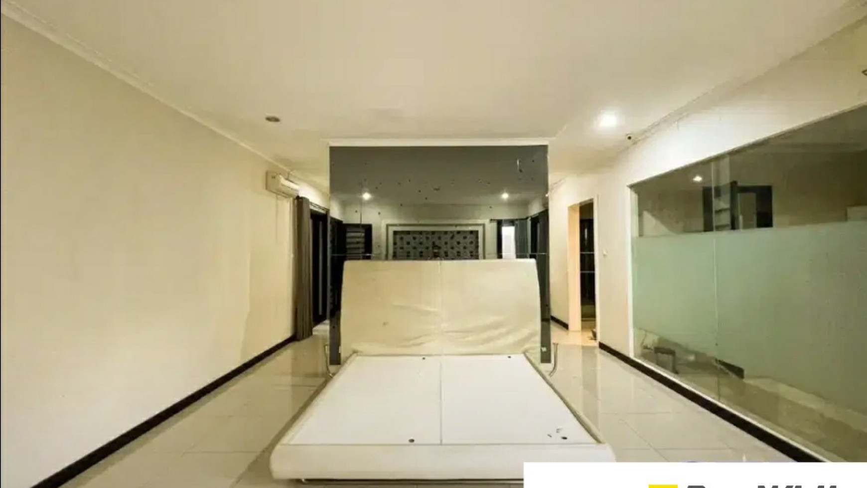 Dijual Rumah Graha Family blok N - Surabaya - Modern Mewah Siap Huni