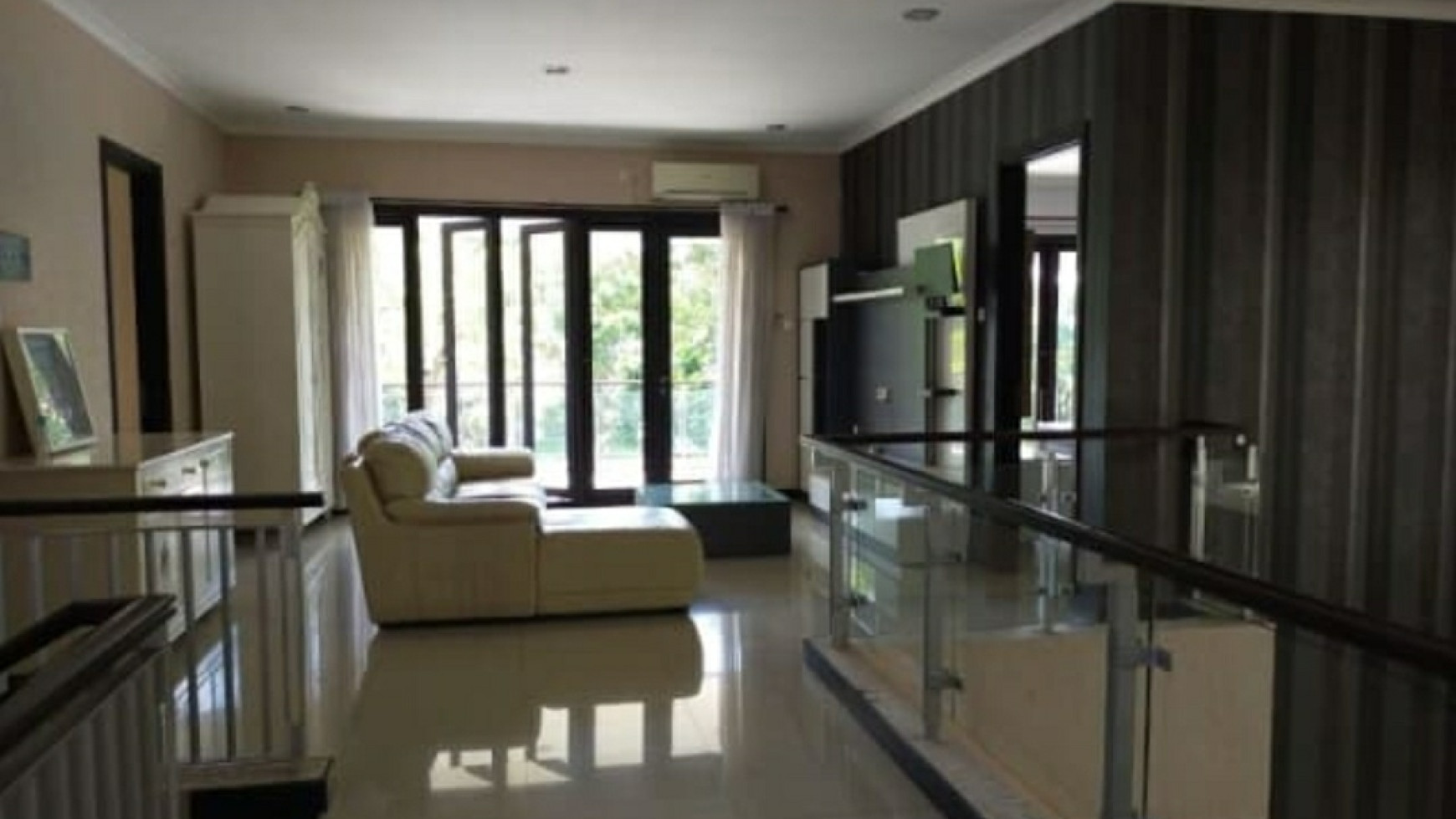 Dijual Rumah Graha Family blok N - Surabaya - Modern Mewah Siap Huni