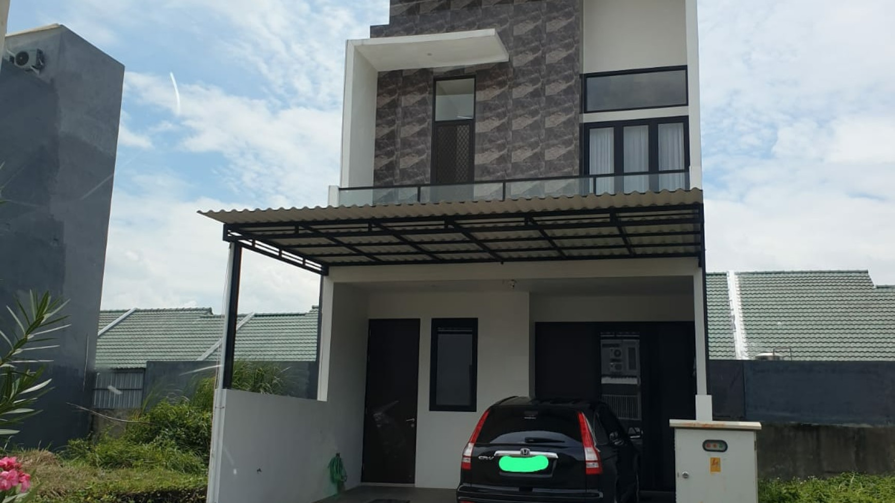 Rumah 2 lantai SHM di Sukolilo Mulia Dian Regency Surabaya