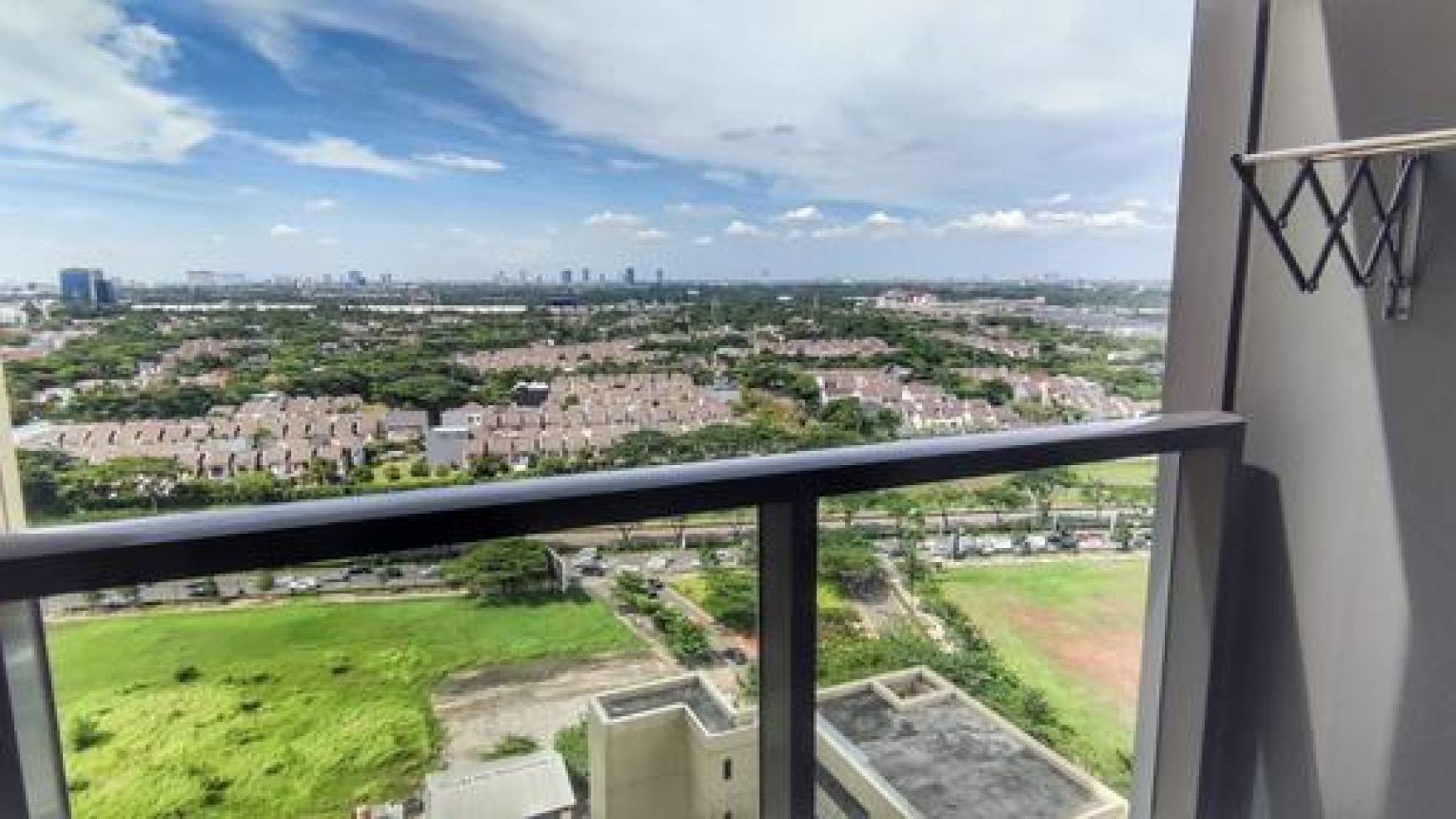 dijual apartemen the branz bsd city type 2 BR, siap huni, lokasi tengah kota, akses mudah, furnish, tinggal bawa koper