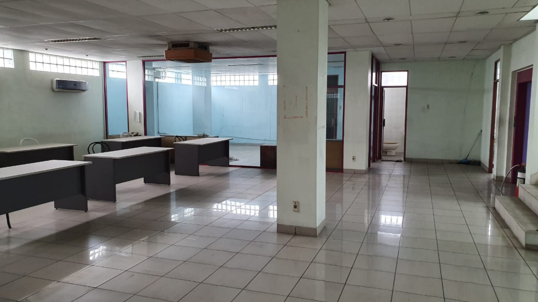 Disewakan Gedung 5 Lantai di Fatmawati 