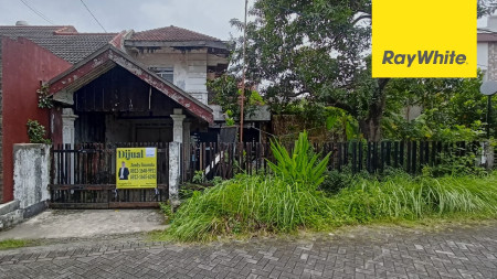 Rumah 2 Lantai di Gayungsari Barat Surabaya