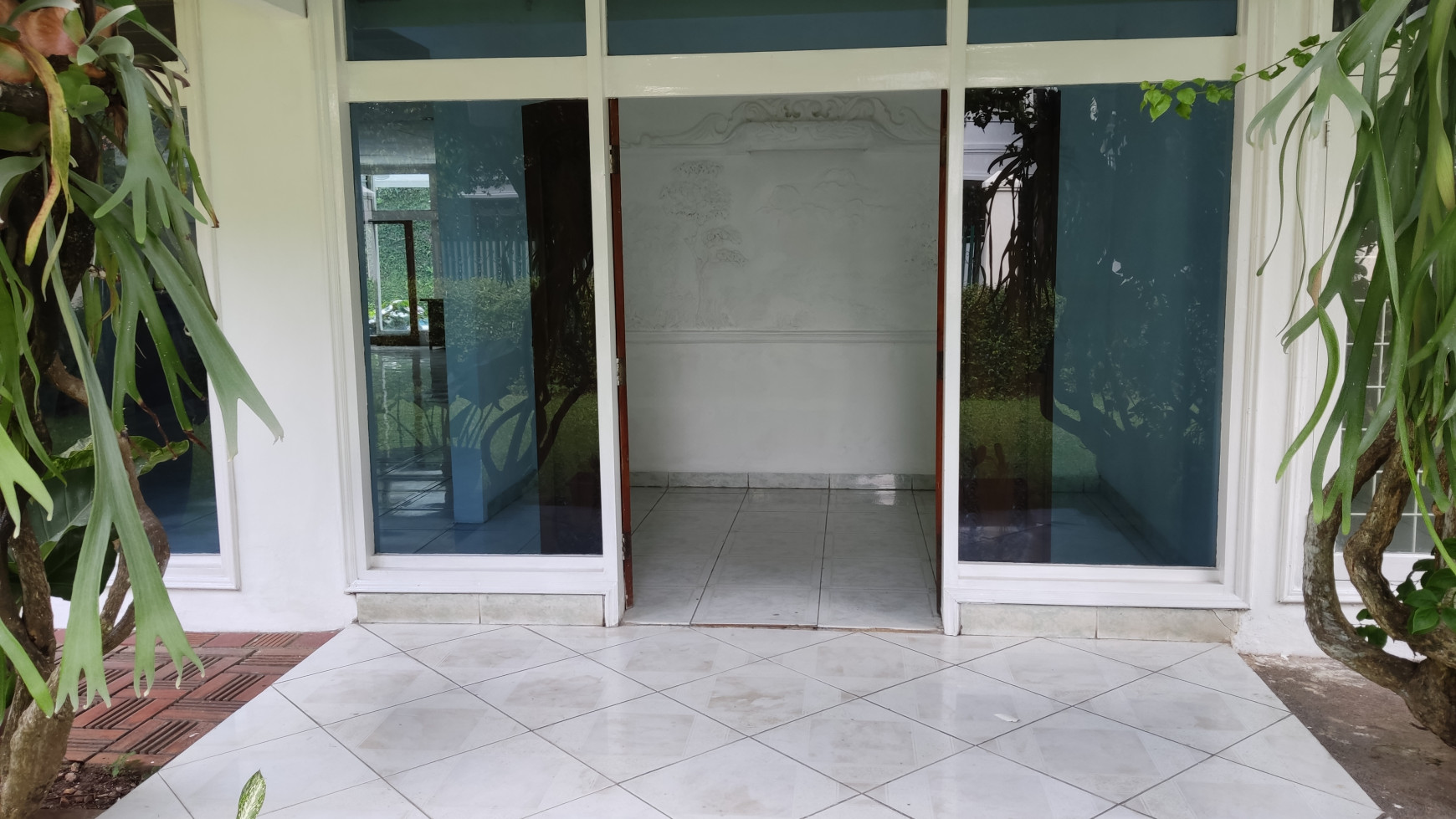 RUMAH DI KEMANG JAKARTA SELATAN ( 375 JT/THN Nego )