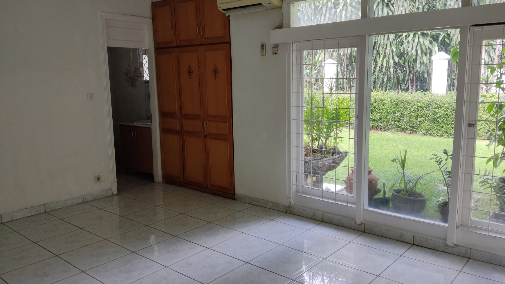 RUMAH DI KEMANG JAKARTA SELATAN ( 375 JT/THN Nego )