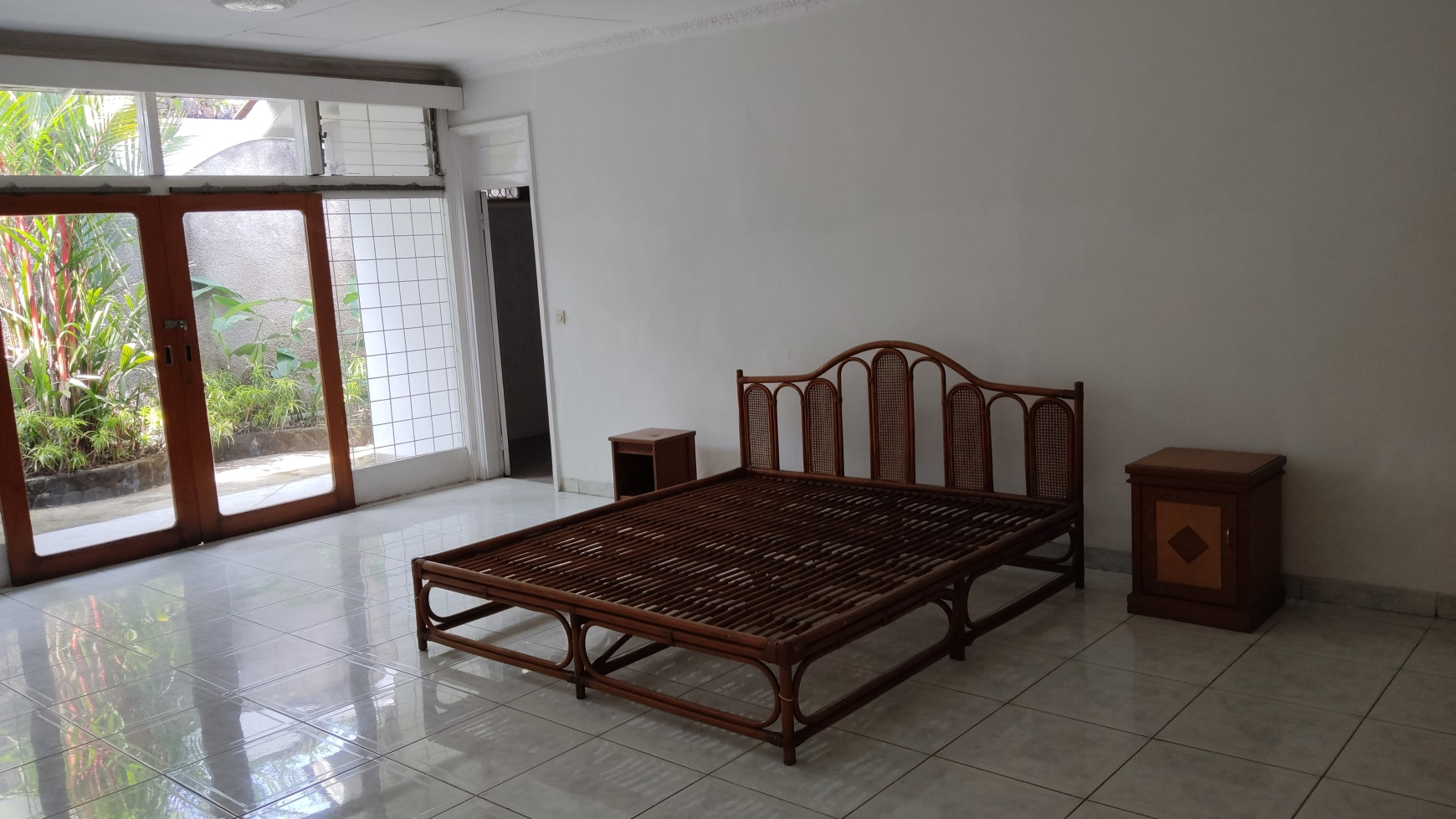 RUMAH DI KEMANG JAKARTA SELATAN ( 375 JT/THN Nego )