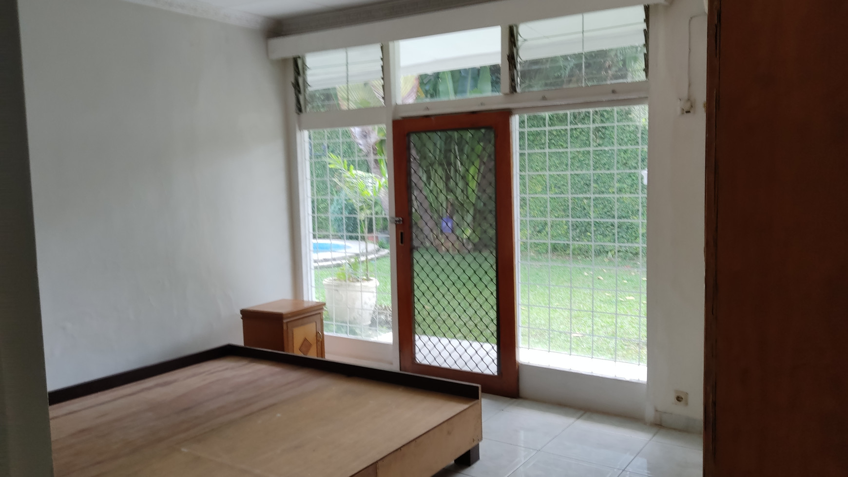 RUMAH DI KEMANG JAKARTA SELATAN ( 375 JT/THN Nego )