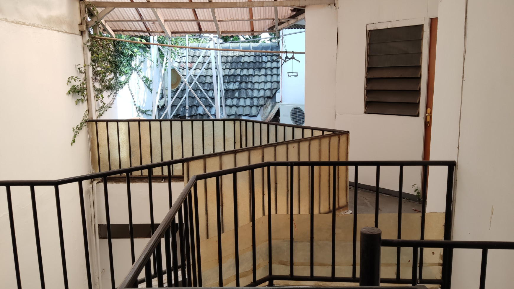 RUMAH DI KEMANG JAKARTA SELATAN ( 29 Jt/m )