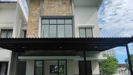 Foresta BSD City, rumah View Kolam renang baru renovasi