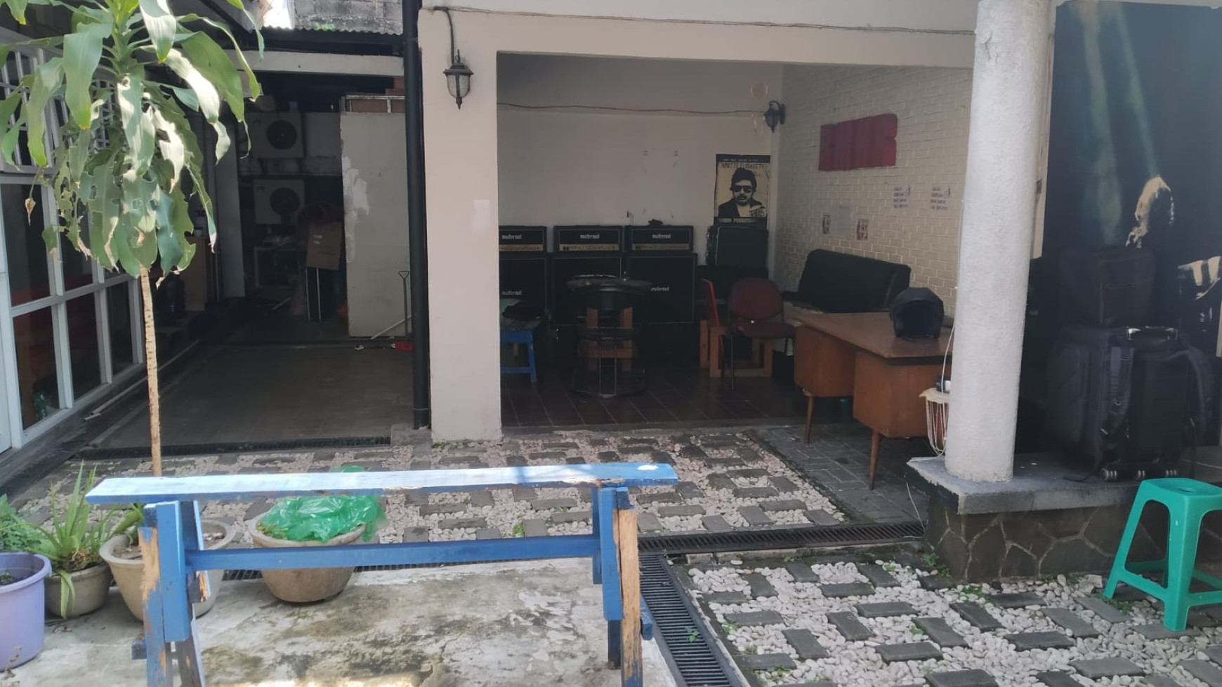 JUAL RUMAH JL SUPRATMAN