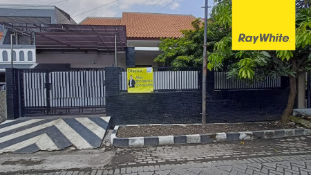 Rumah di Gayungsari Barat,Surabaya