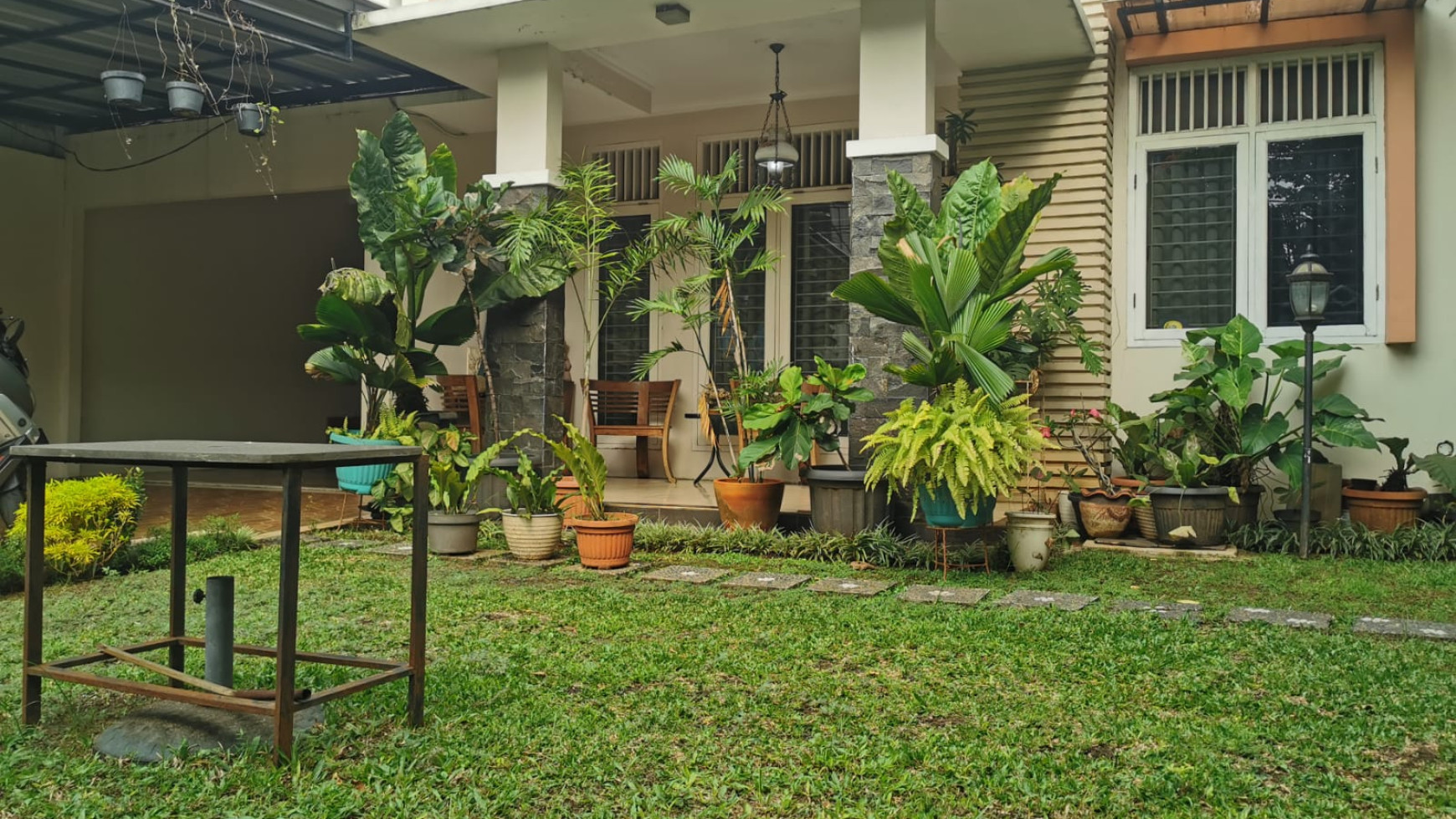 Rumah Bagus, bebas banjir, lokasi strategis. di Pondok Aren.