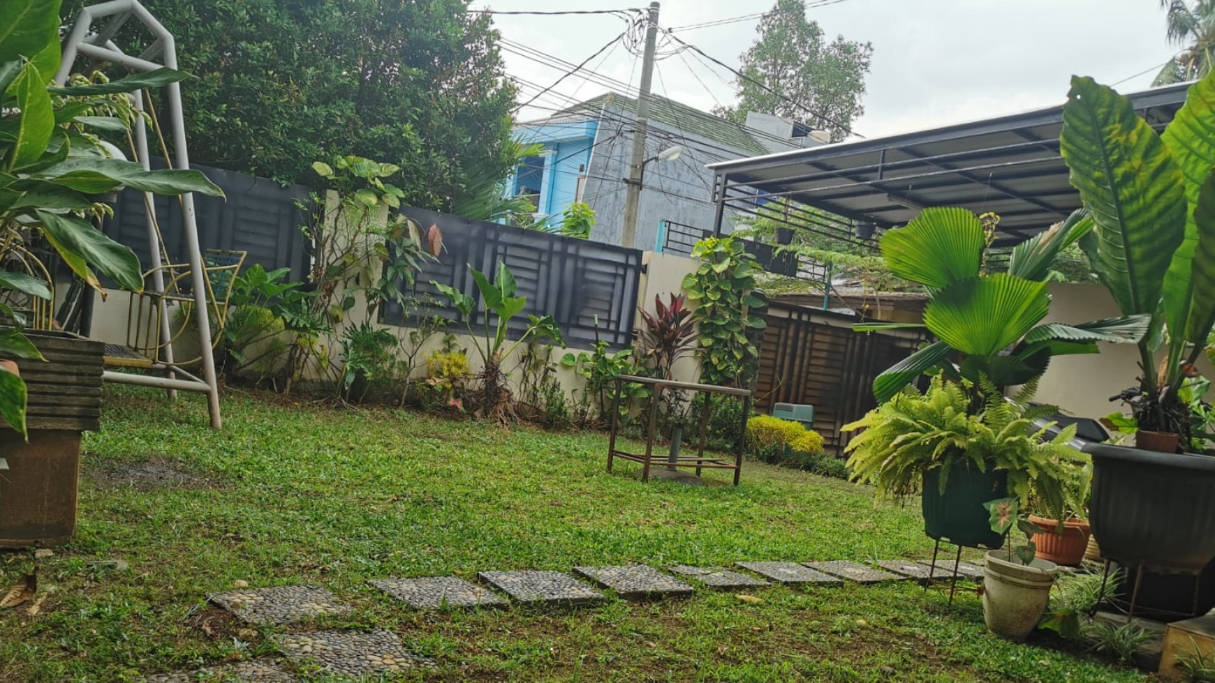 Rumah Bagus, bebas banjir, lokasi strategis. di Pondok Aren.