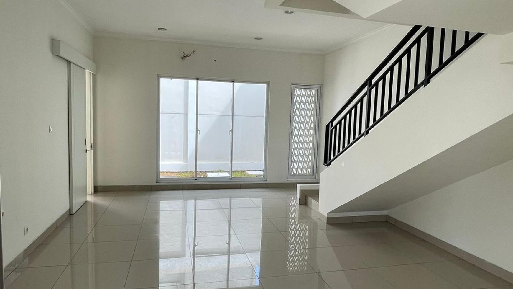 Rumah Asri di Cluster Amanda, Summarecon Bandung