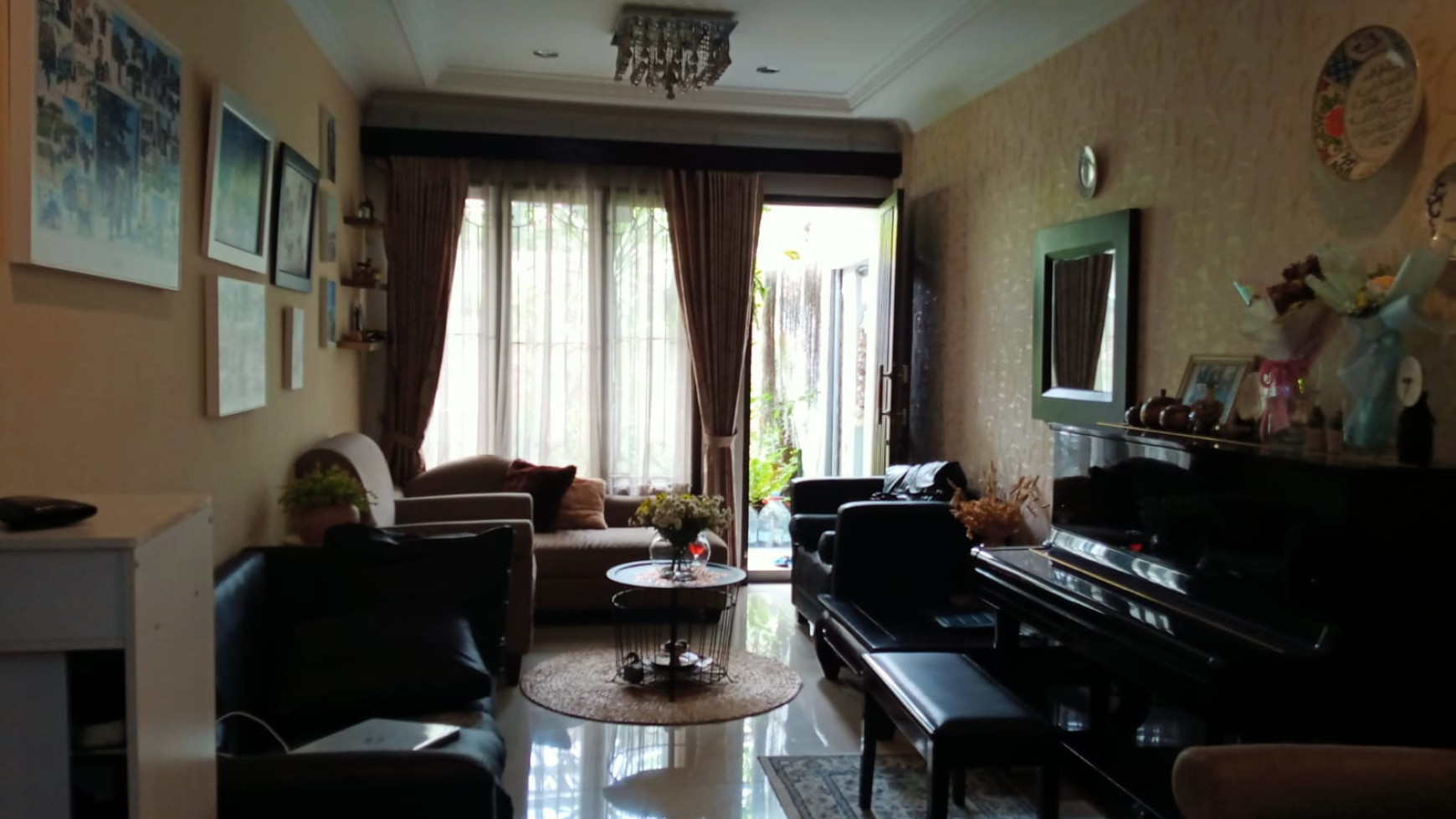 Rumah Asri Semi Furnished di jl Pasir, Bandung