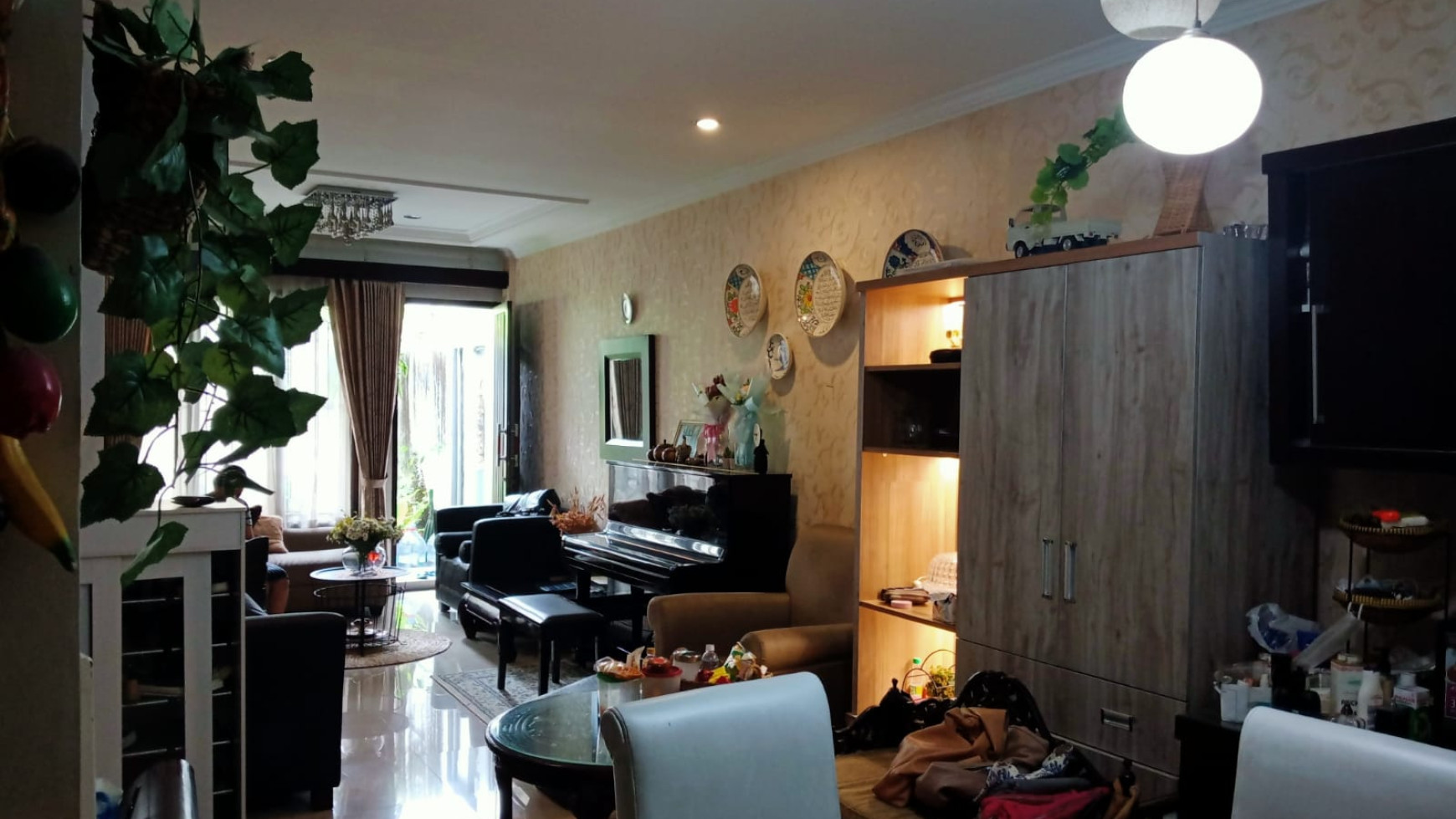 Rumah Asri Semi Furnished di jl Pasir, Bandung