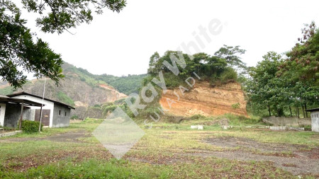 DISEWAKAN Tanah + bangunan Batujajar mainroad