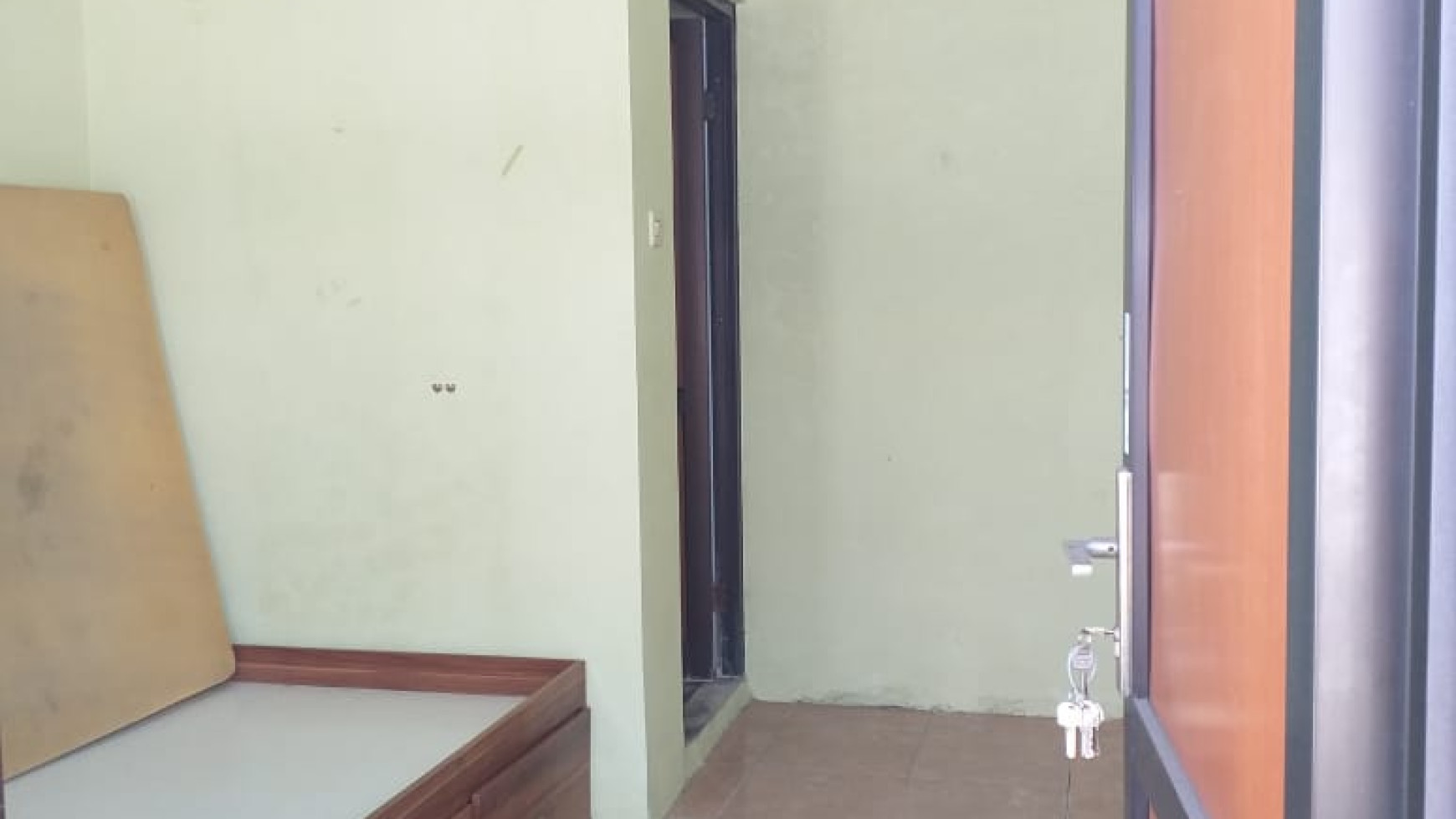 RUMAH KOST 2LANTAI SAYAP SOEKARNO HATTA