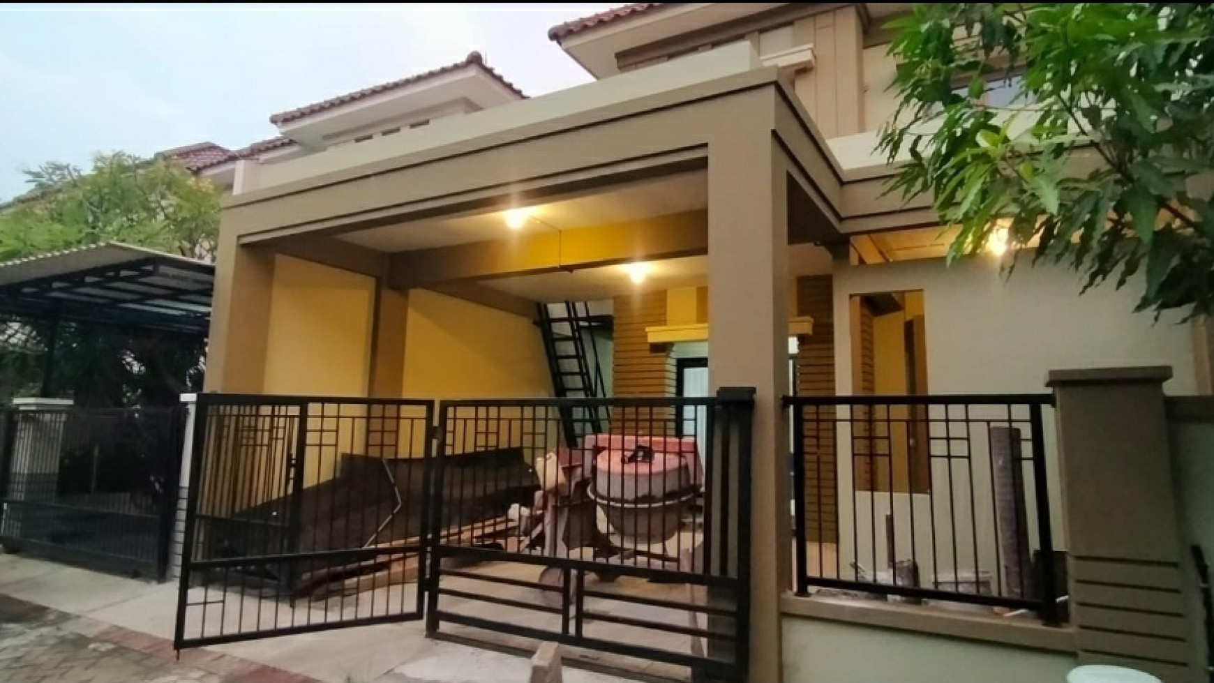 Dijual Rumah Central Park A Yani Regency Surabaya dekat POLDA Jatim , CITO , Graha Pena