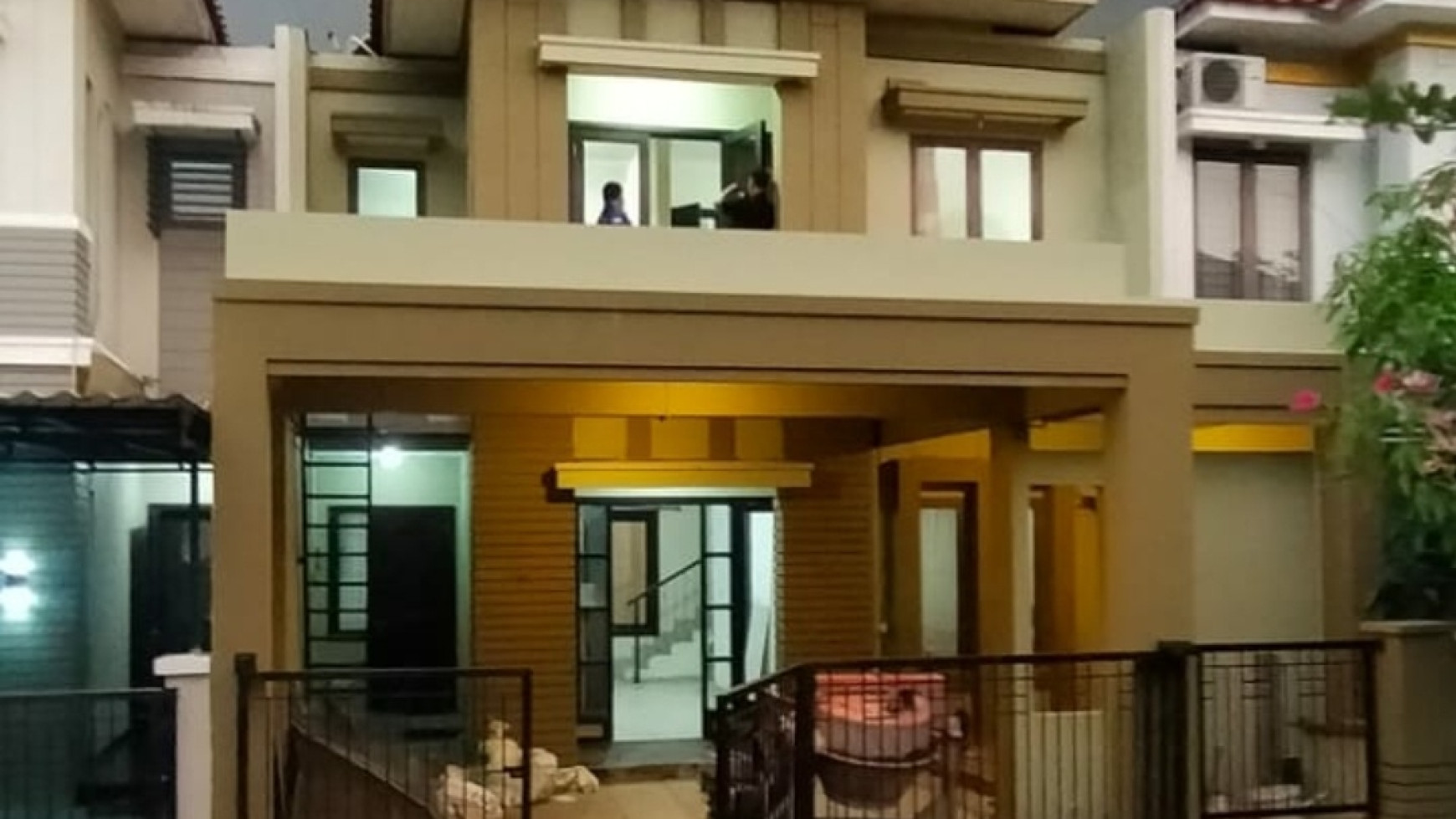 Dijual Rumah Central Park A Yani Regency Surabaya dekat POLDA Jatim , CITO , Graha Pena