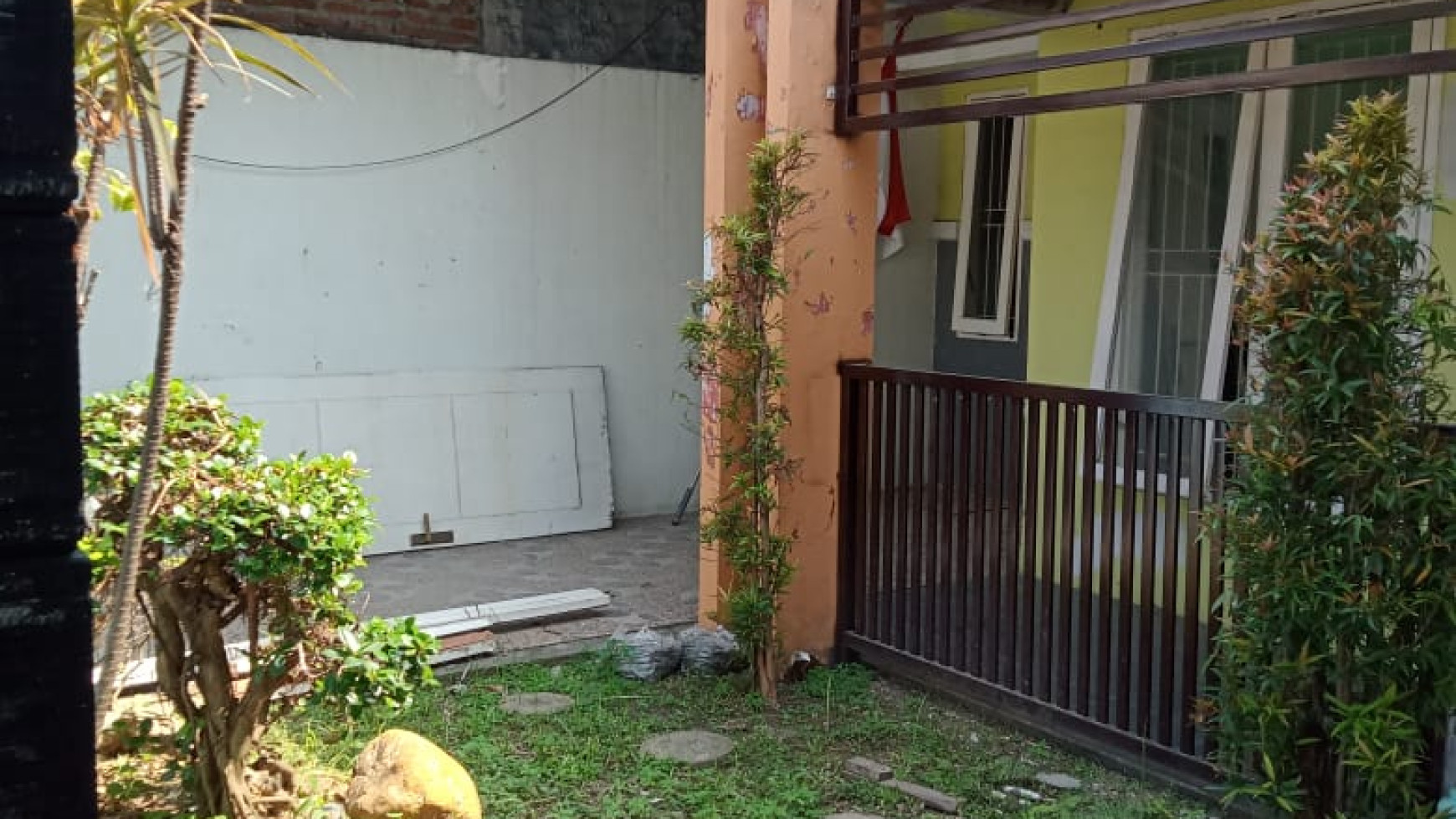 Dijual Rumah Cantik Minimalis di Mandiri Residence, Krian, Sidoarjo