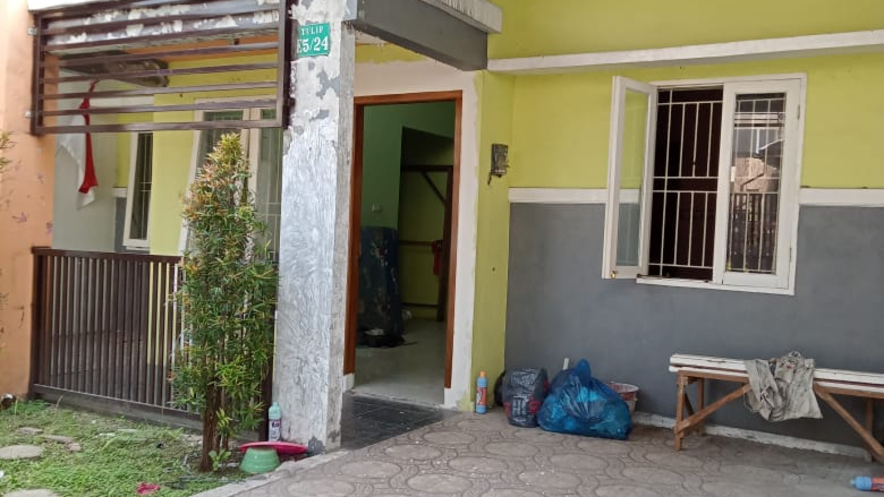 Dijual Rumah Cantik Minimalis di Mandiri Residence, Krian, Sidoarjo