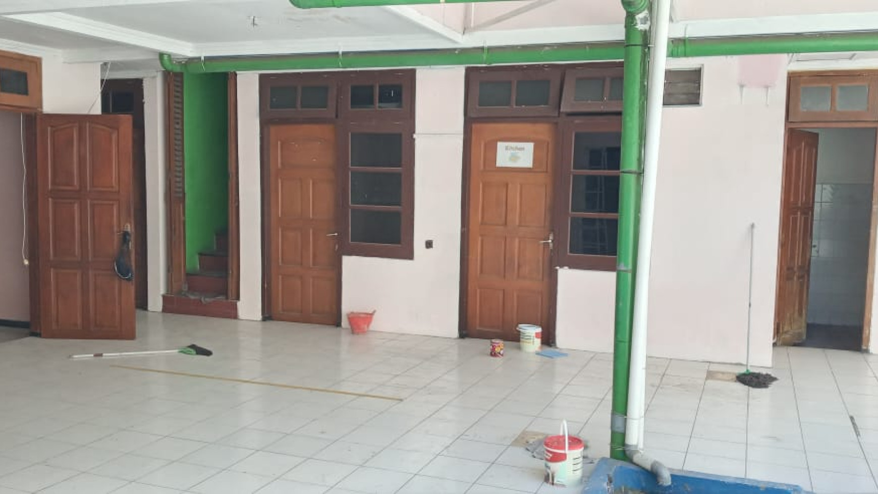 Disewakan Rumah Komersial 0 Jalan Rungkut Asri Tengah - Surabaya