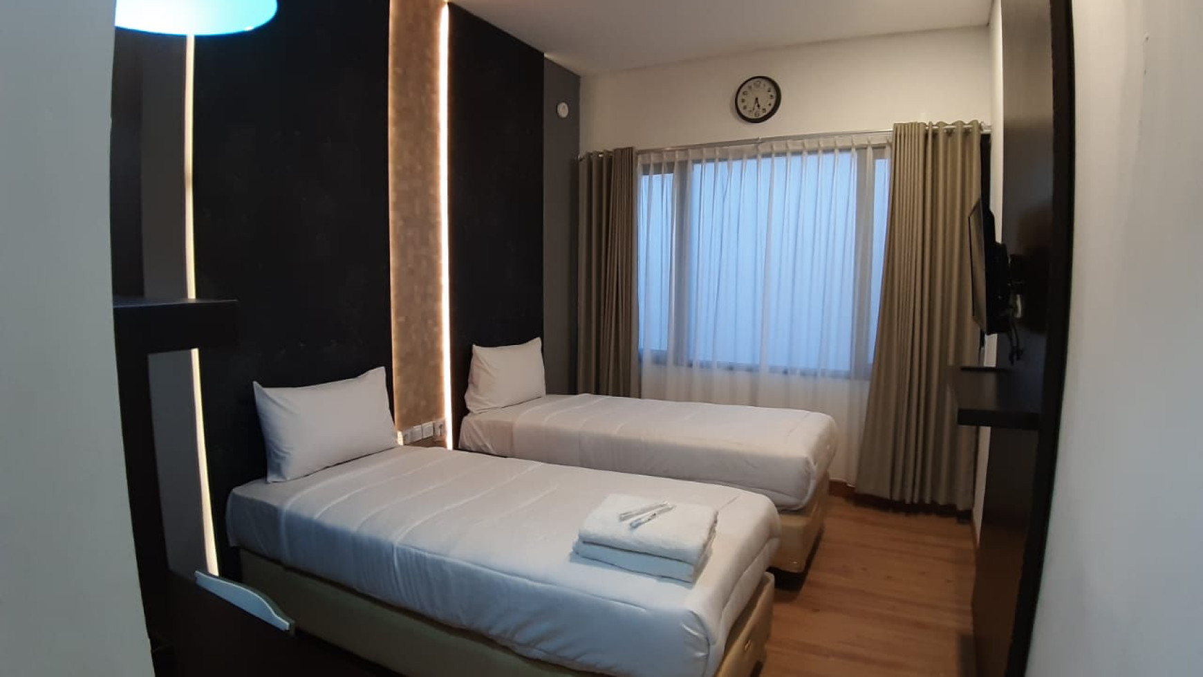 Hotel Di Lokasi Strategis Di Jl Mendu, Jatirangga, Jatisampurna