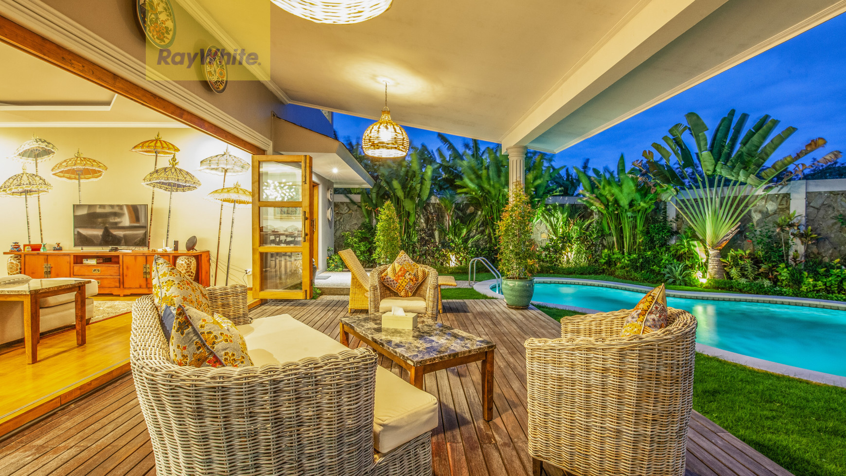 4 Bedrooms Tropical Charm with Modern Elements. Just Off Kerobokan and Seminyak.